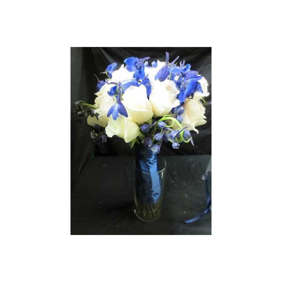 Buchet mireasa delphinium albastru