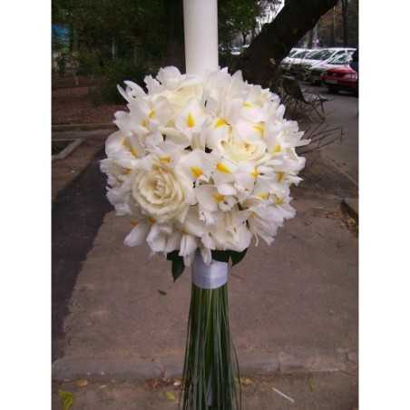 Lumanari de nunta glob iris alb si trandafiri