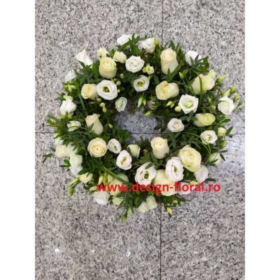 Cororana funerara trandafiri si  lisianthus alb